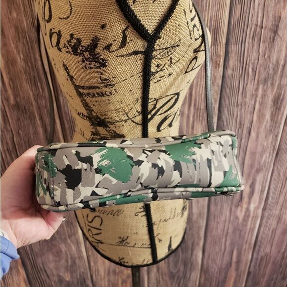 Marc by Marc Jacobs Crossbody Purse - Picture 5 of 14